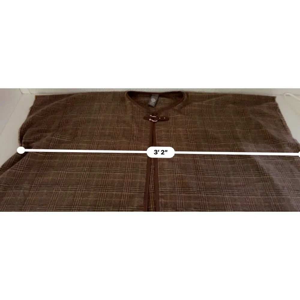 NWT Vince Camuto Glen Plaid Topper. OS.